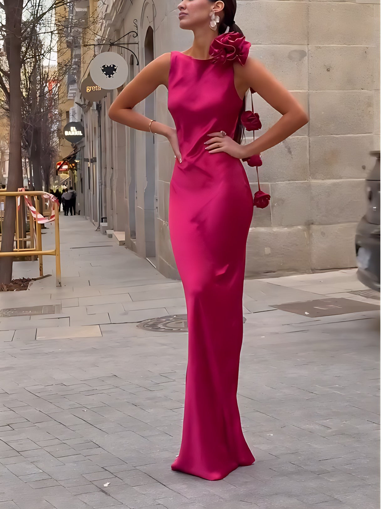 Célisa – robe longue satinée fleurie avec ruban à nouer