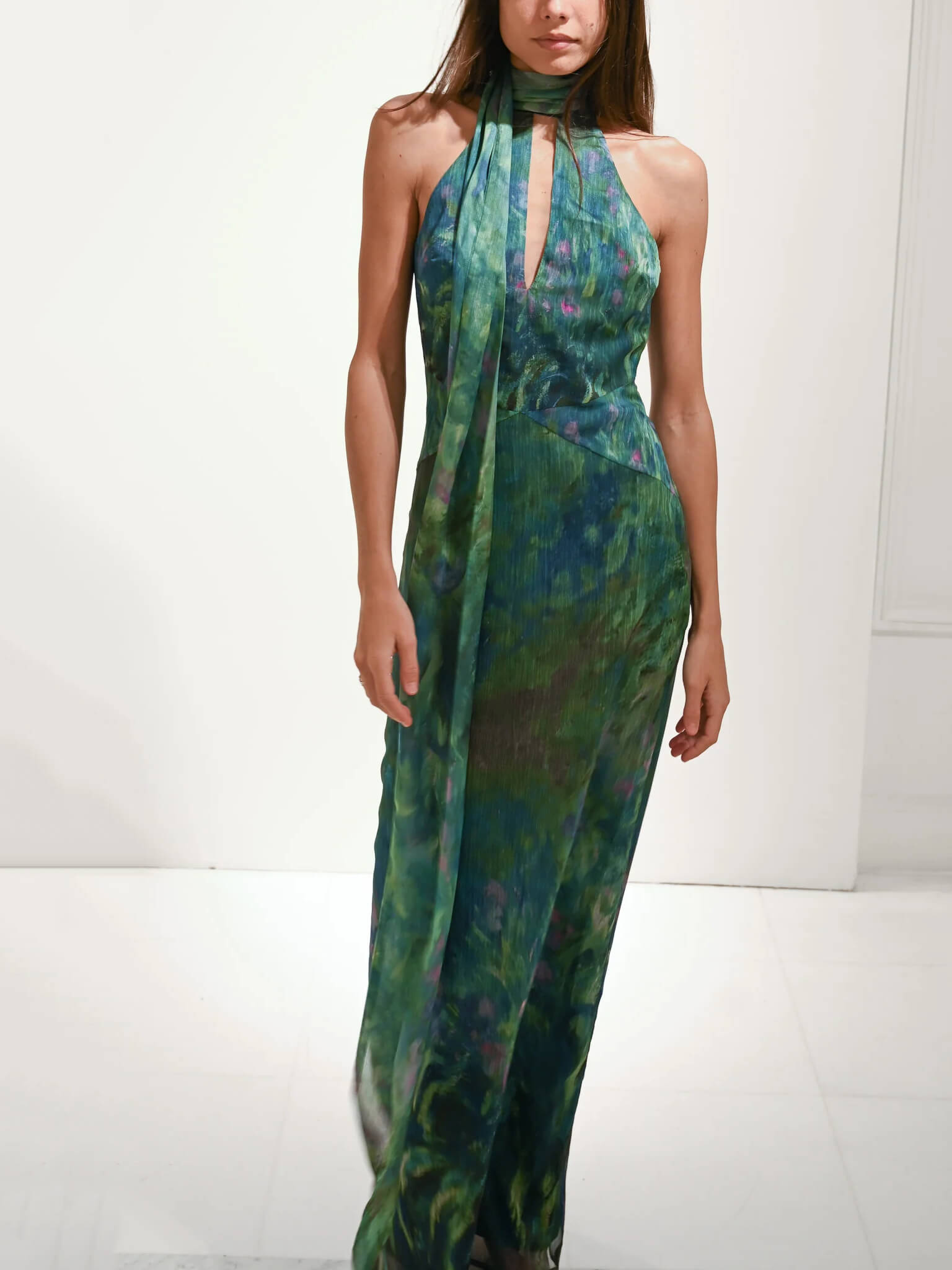 Irisae – robe longue fluide imprimée Monet inspiration florale