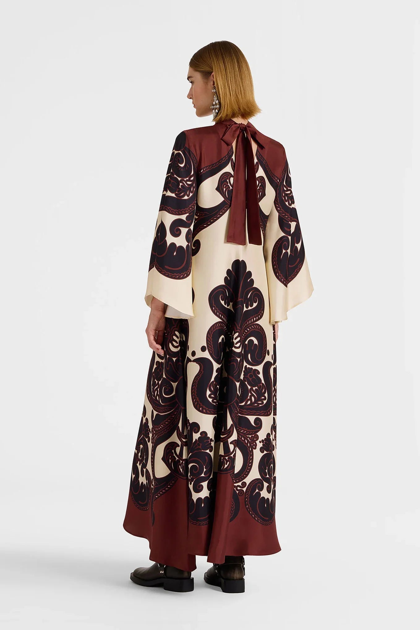 Robe en satin à imprimé grenadille